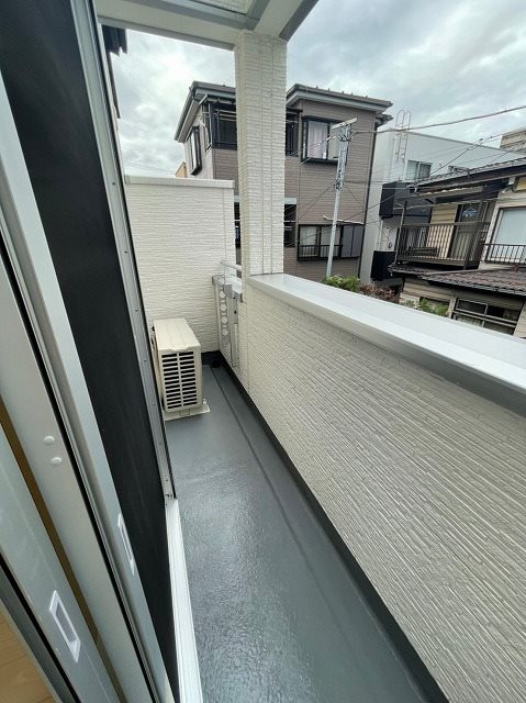 川口市西川口二丁目戸建 ベランダ