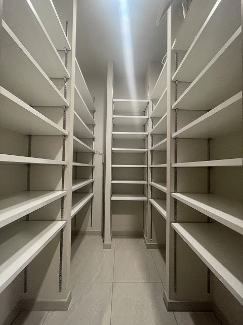 プレミスト京都四条堀川 収納