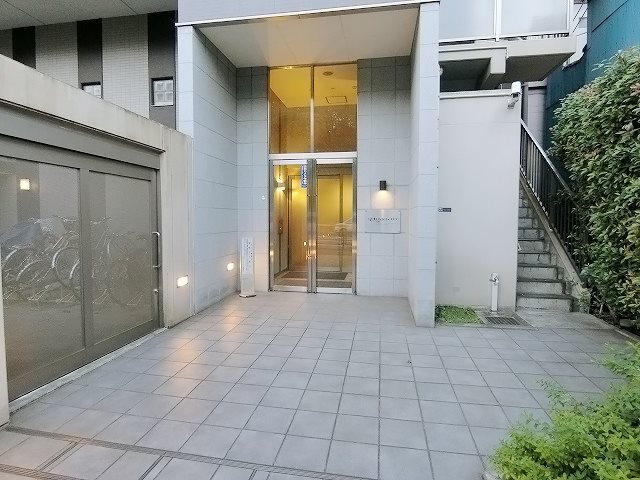 ダイナシティ王子 エントランス