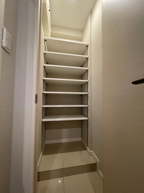 スタジオデン西川口 内観写真（収納）